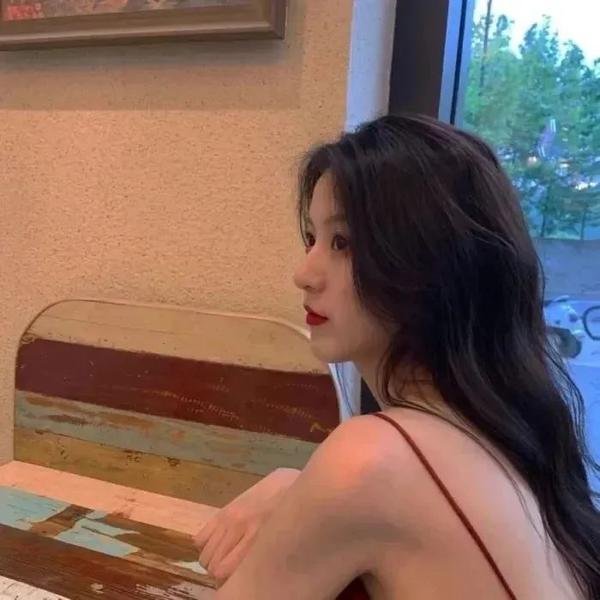 与君初相识